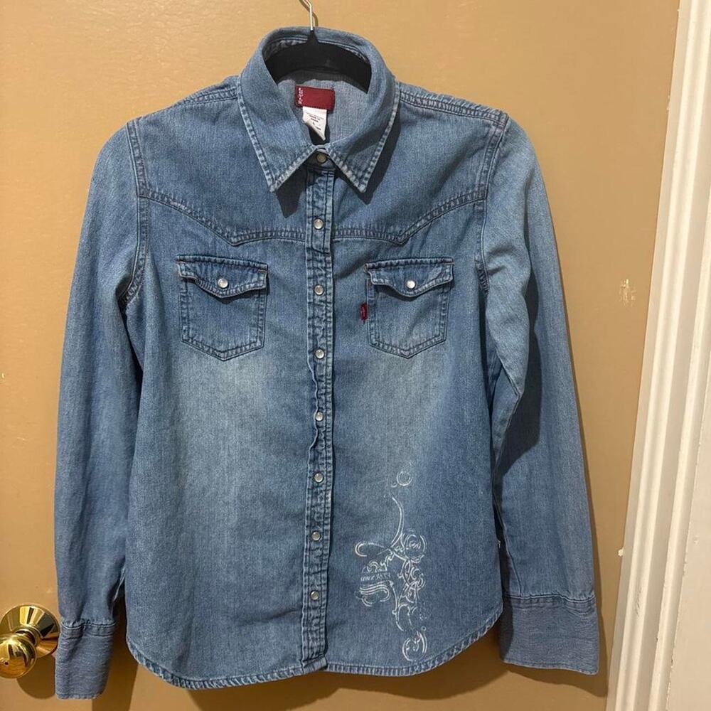 Levis blue denim button up shirt